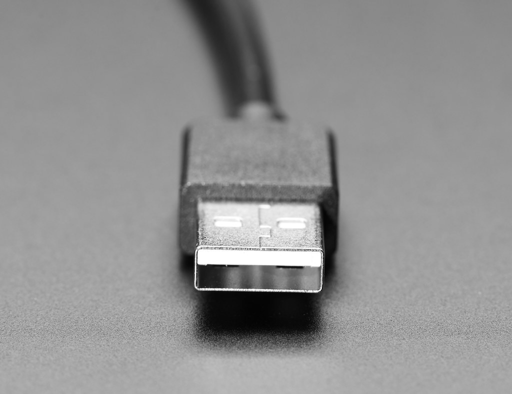 SALIDA DE CARGA RÁPIDA USB C PROVEEDORES
