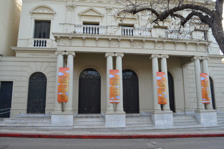 LOS ANTICIPOS A PROVEEDORES LLEVAN IVA