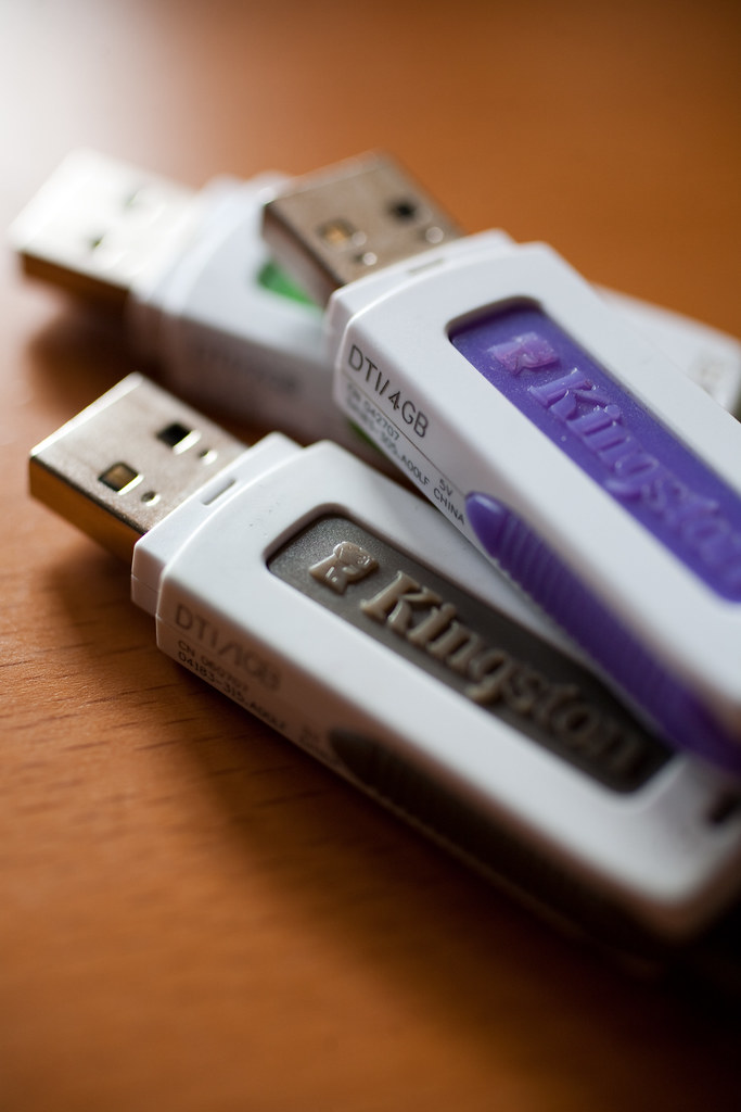 PROVEEDORES DE MEMORIAS USB Y MICRO SD